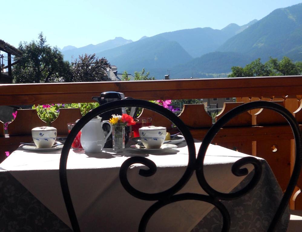Hotel Garni Salvanel Cavalese Room photo